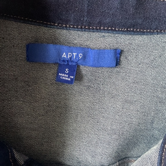 Denim jacket - Picture 2 of 3